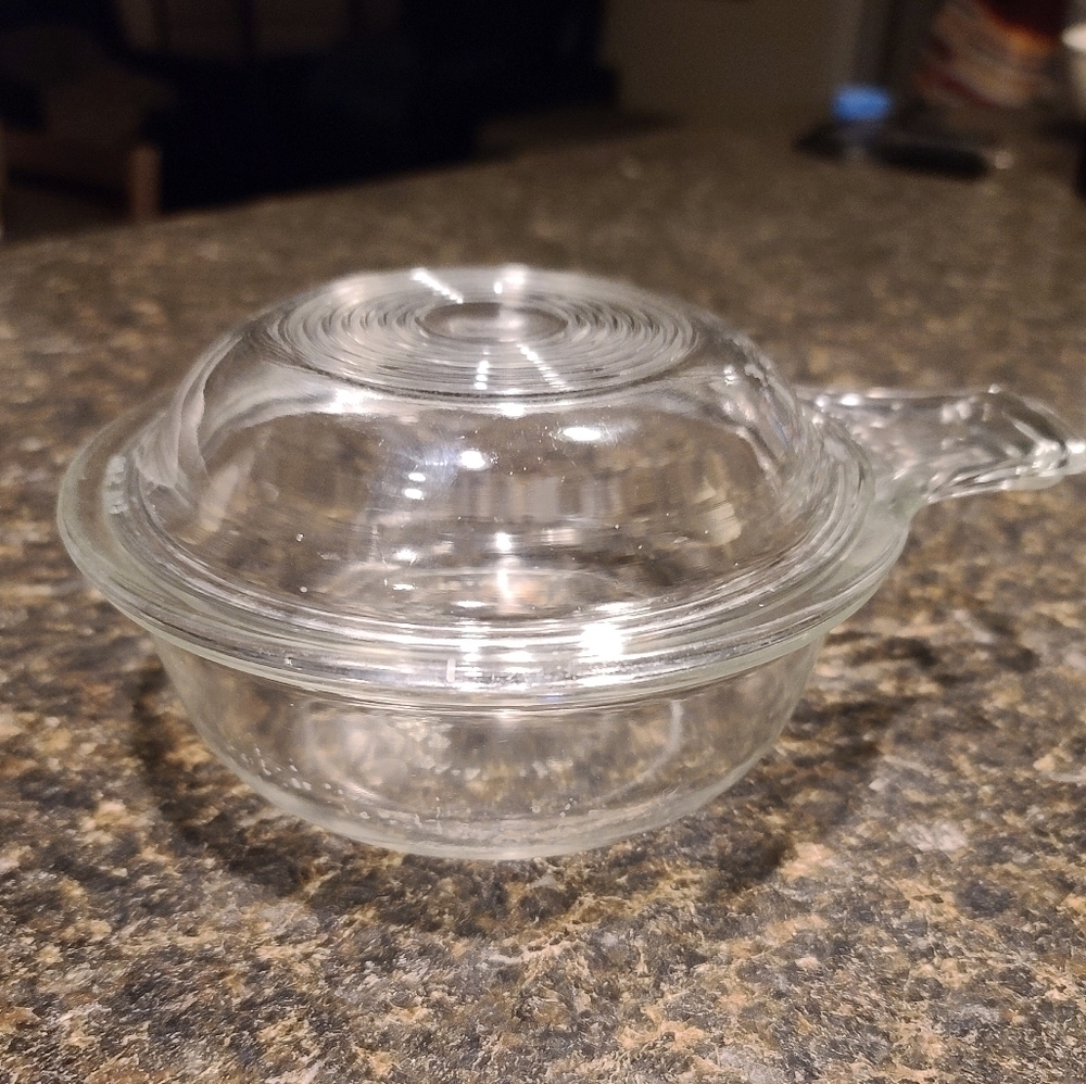 Sweet little PYREX, Vintage casserole with lid
